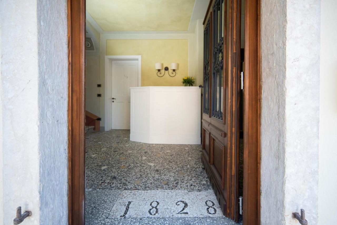 La Canonica Suite Apartments New Location Trento Bagian luar foto