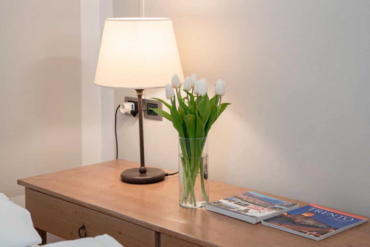 La Canonica Suite Apartments New Location Trento Bagian luar foto