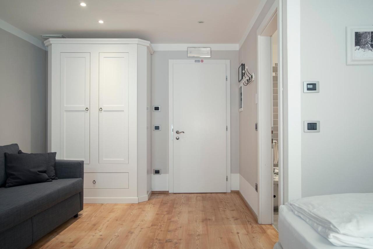 La Canonica Suite Apartments New Location Trento Bagian luar foto